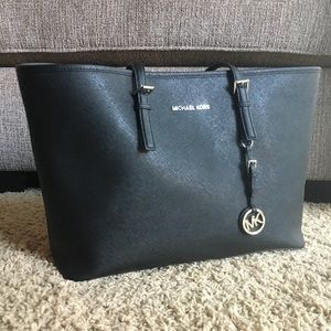 MICHAEL KORS Saffiano Black Jet Set Tote